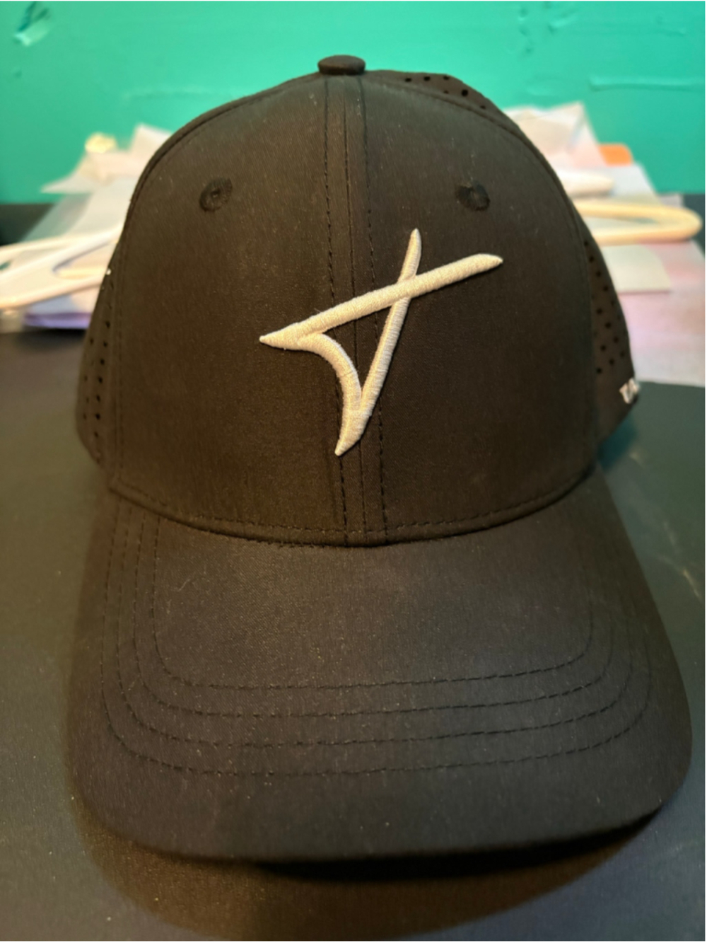 Men's Takomo Golf Hat One Size Black White Adjustable Cap